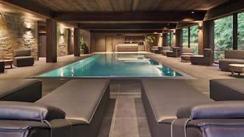 Sauna, steam room