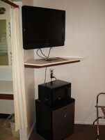 Ropa de cama de alta calidad, cortinas blackout y wifi gratis 