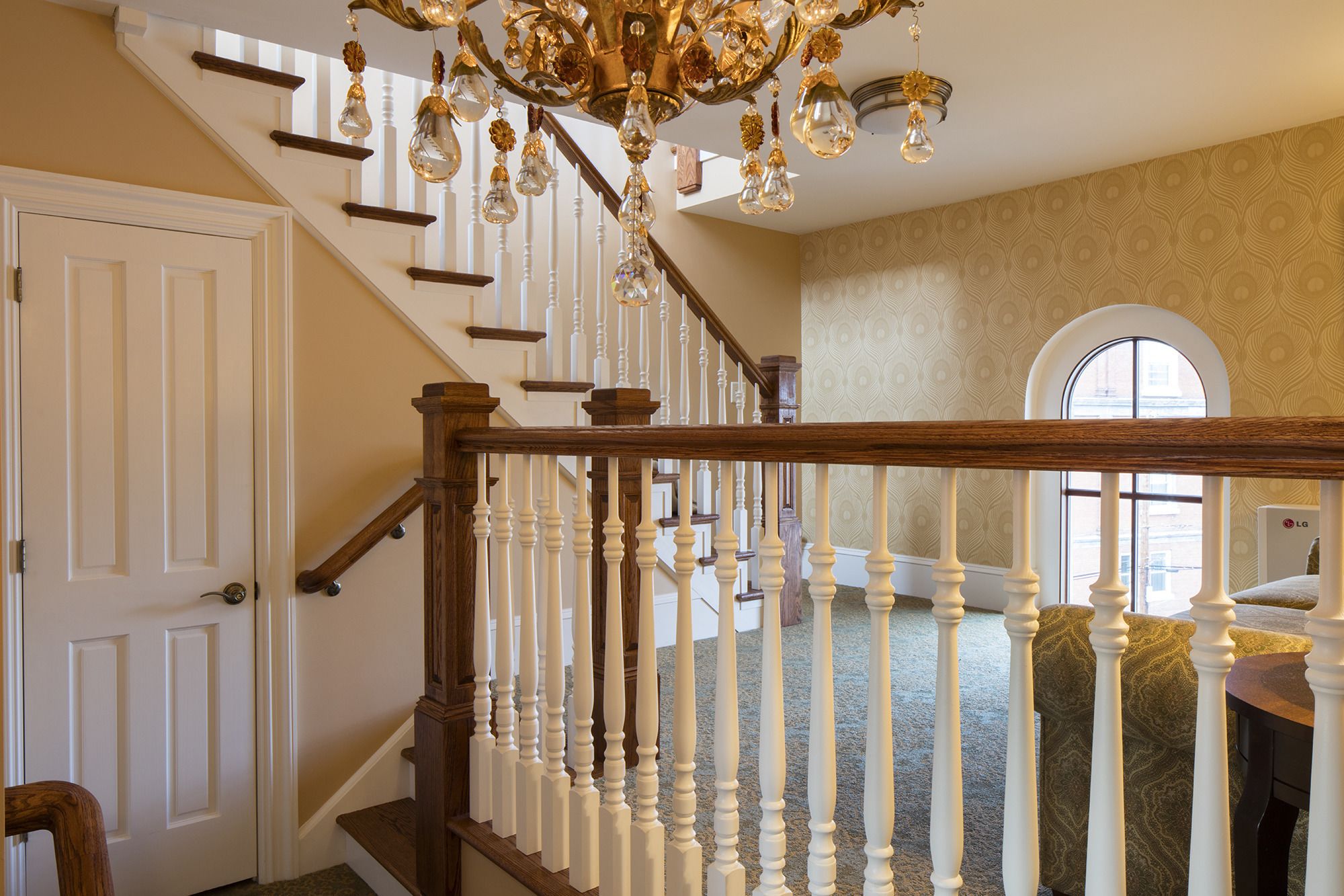 Luxury Suite, 1 Queen Bed with Sofa bed, Non Smoking, Tower | Living area | TV