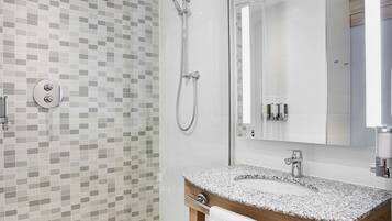 Ducha, artículos de tocador gratuitos, toallas