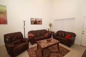 Presidential-Apartment, 2 Schlafzimmer | Wohnzimmer | Flachbildfernseher