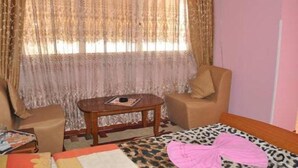 Room - Parlamenti Hotel (Tirana)