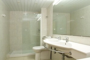 Bathroom - Azahar Rentalmar (Salou)