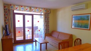 Living area - Azahar Rentalmar (Salou)
