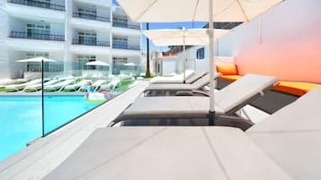 Outdoor pool, pool umbrellas, pool loungers