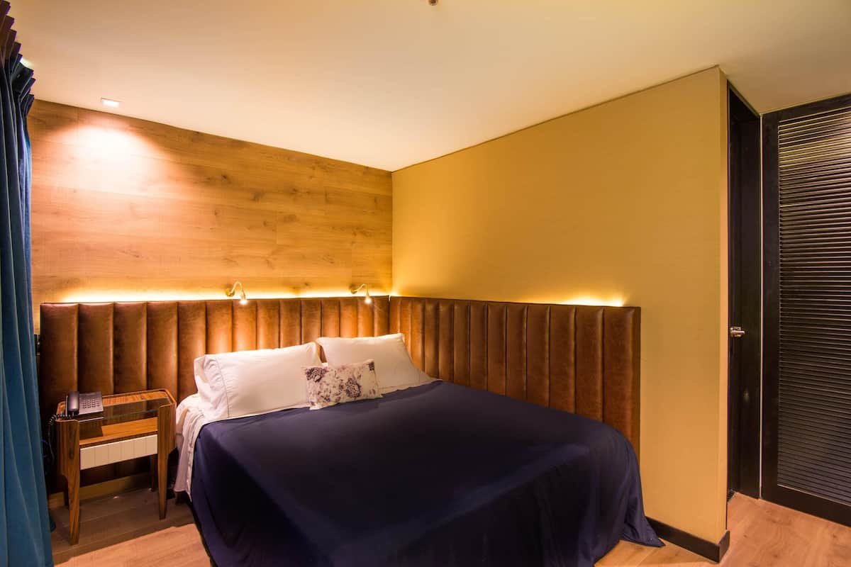 In-room safe, desk, soundproofing, iron/ironing board
