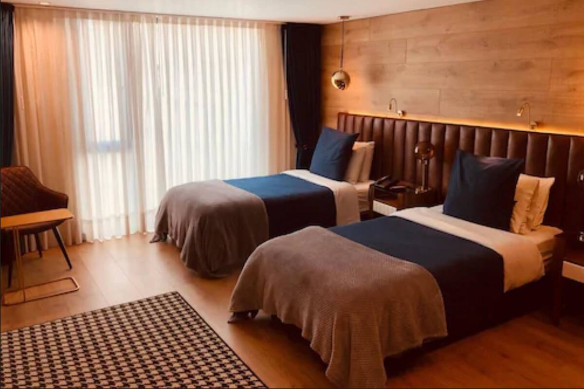 In-room safe, desk, soundproofing, iron/ironing board (on request)