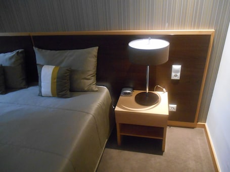 Minibar, in-room safe, desk, rollaway beds