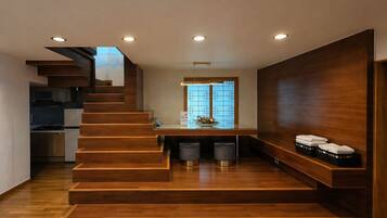 Presidential House | In-room dining