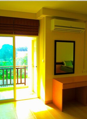 Deluxe Double Room | Terrace/patio - Dariva Place (Pattaya)