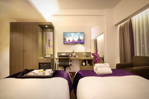 Superior Twin Room | Premium bedding, in-room safe, desk, laptop workspace - Satoria Hotel Yogyakarta (Depok)