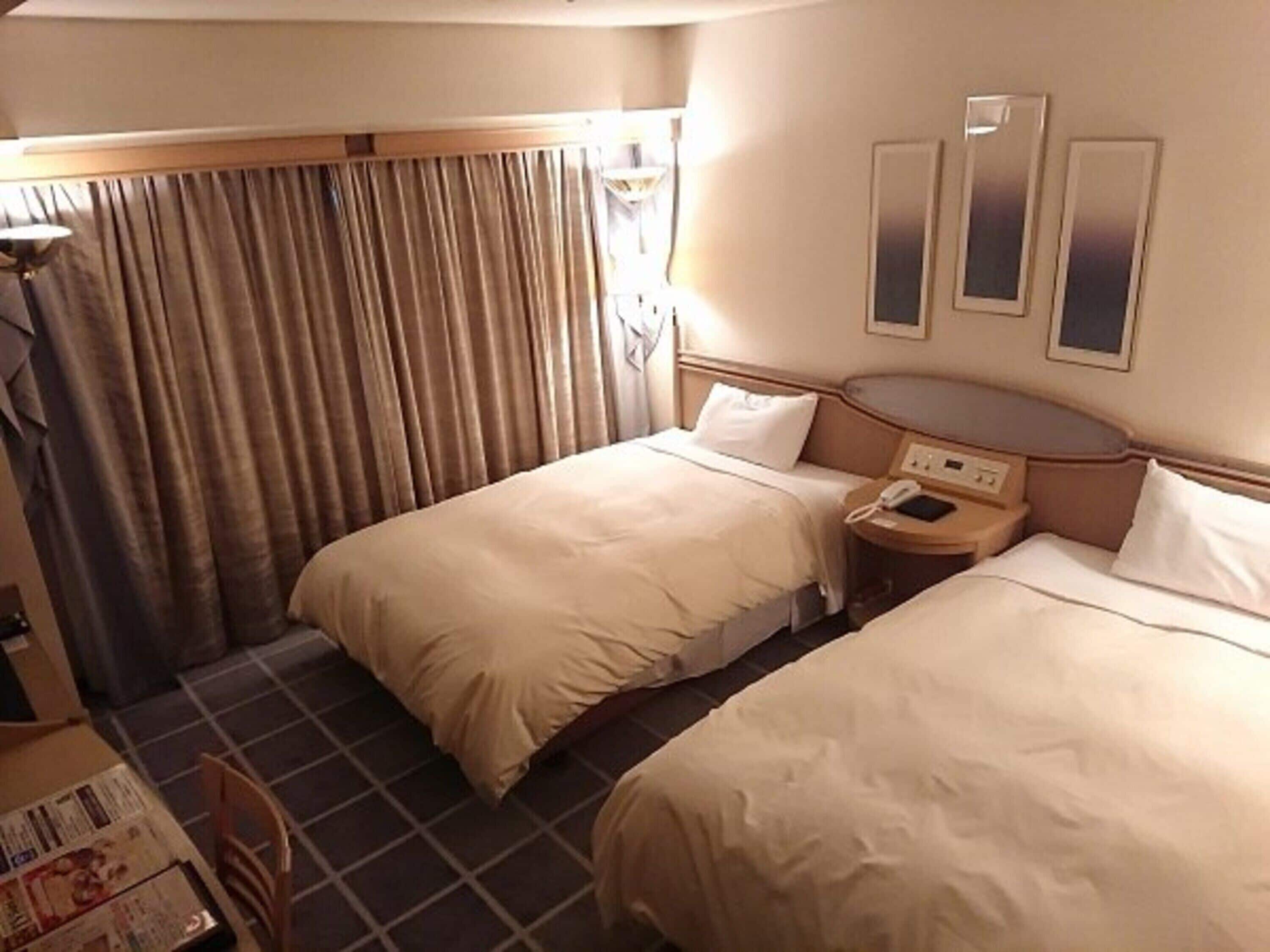 junior suite, smoking | blackout curtains, iron/ironing board, free wifi, bed sheets
