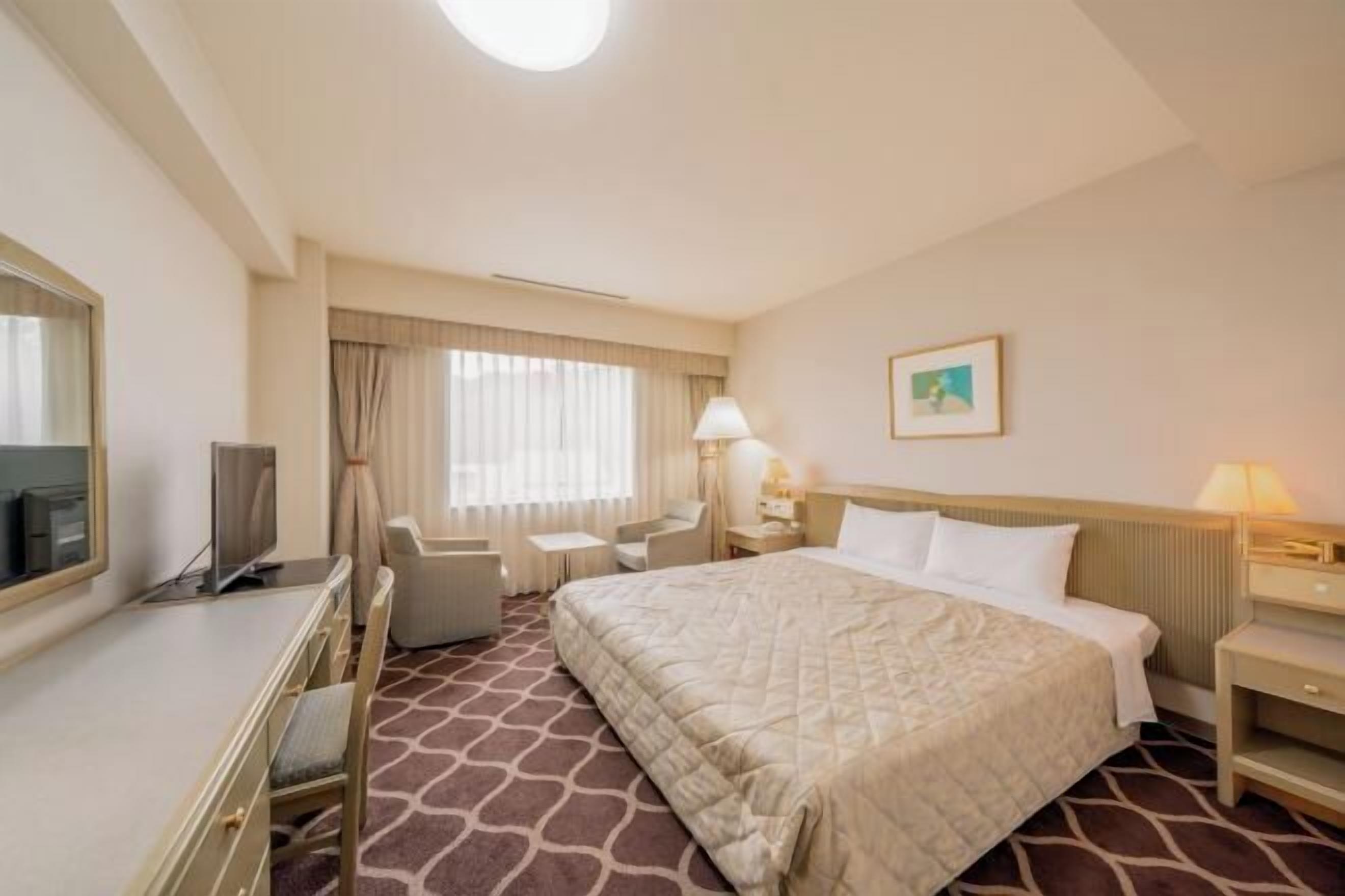 遮光布/窗簾、熨斗/熨衣板、免費無線上網、床單