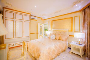 Luxury Suite | Minibar, in-room safe, desk, soundproofing - Lace Boutique Hotel (Johor Bahru)