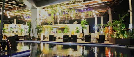 Kolam renang outdoor