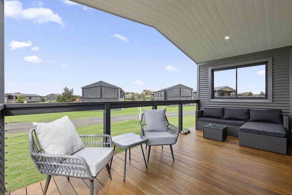 Family Villa, 3 Bedrooms, Pets Allowed | Terrace/patio