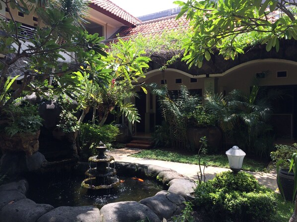 Garden - Crown Hotel (Mataram)