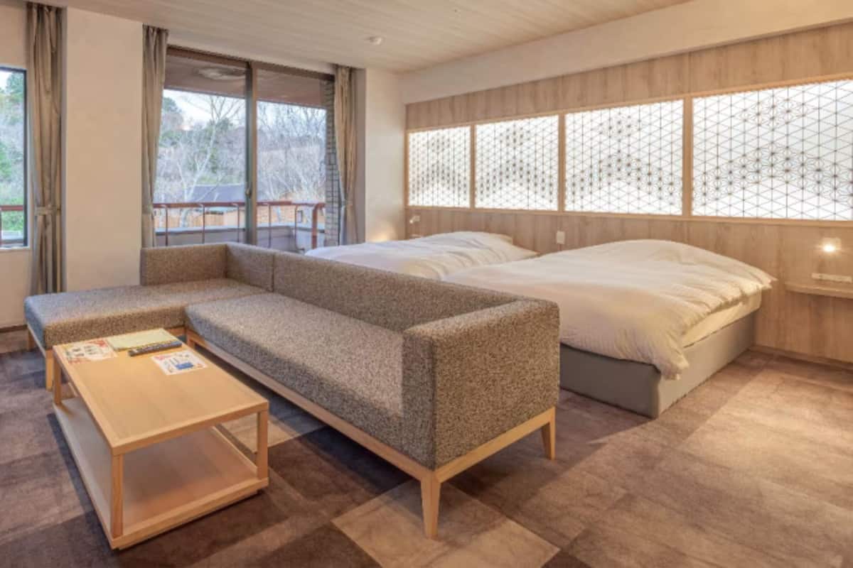 خزنة داخل الغرفة وواي فاي مجانًا وملاءات أسرّة