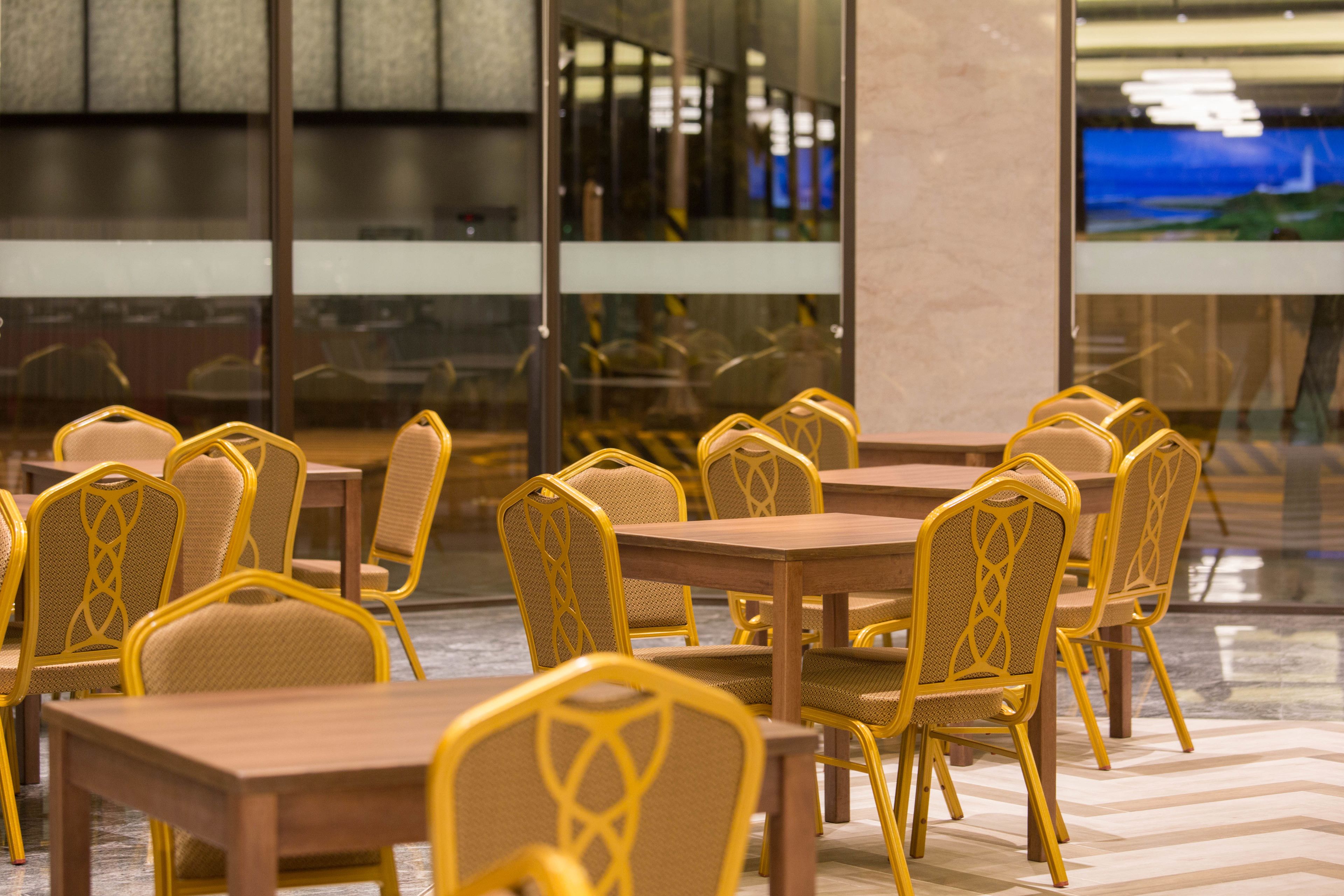 free daily on-the-go breakfast