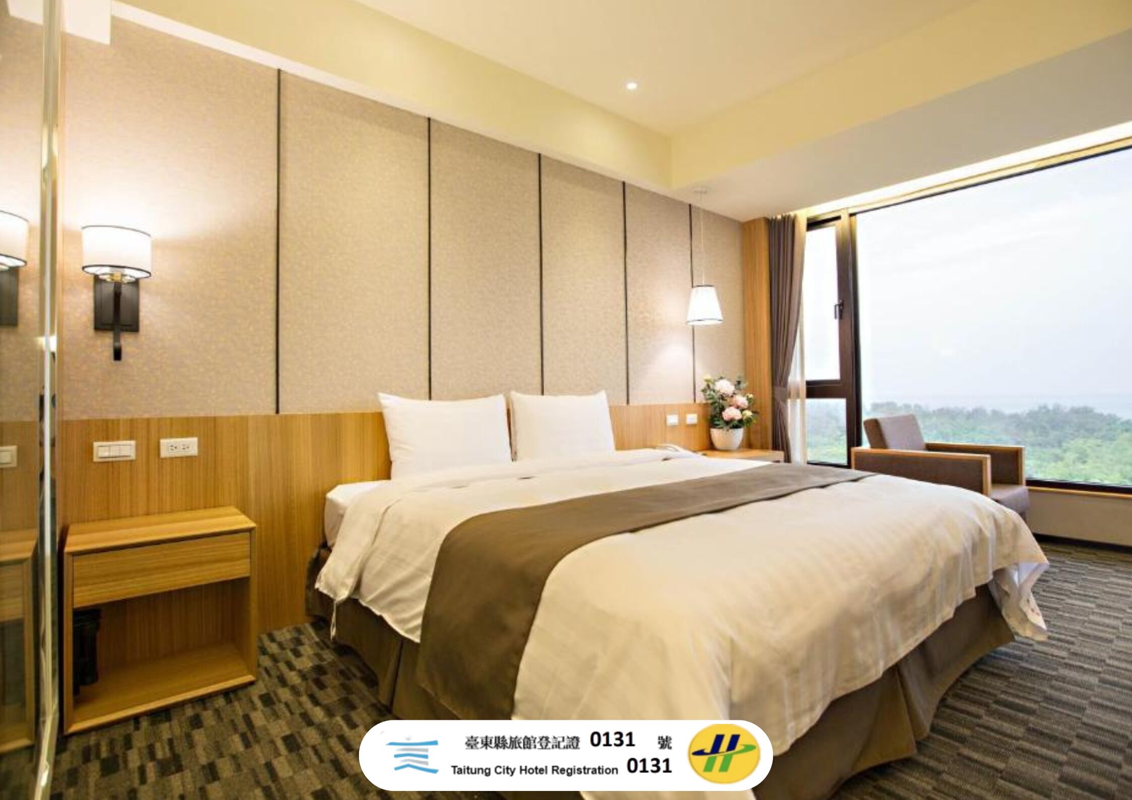 Phòng đôi, quang cảnh biển | Minibar, két bảo mật tại phòng, bàn, màn/rèm cản sáng 