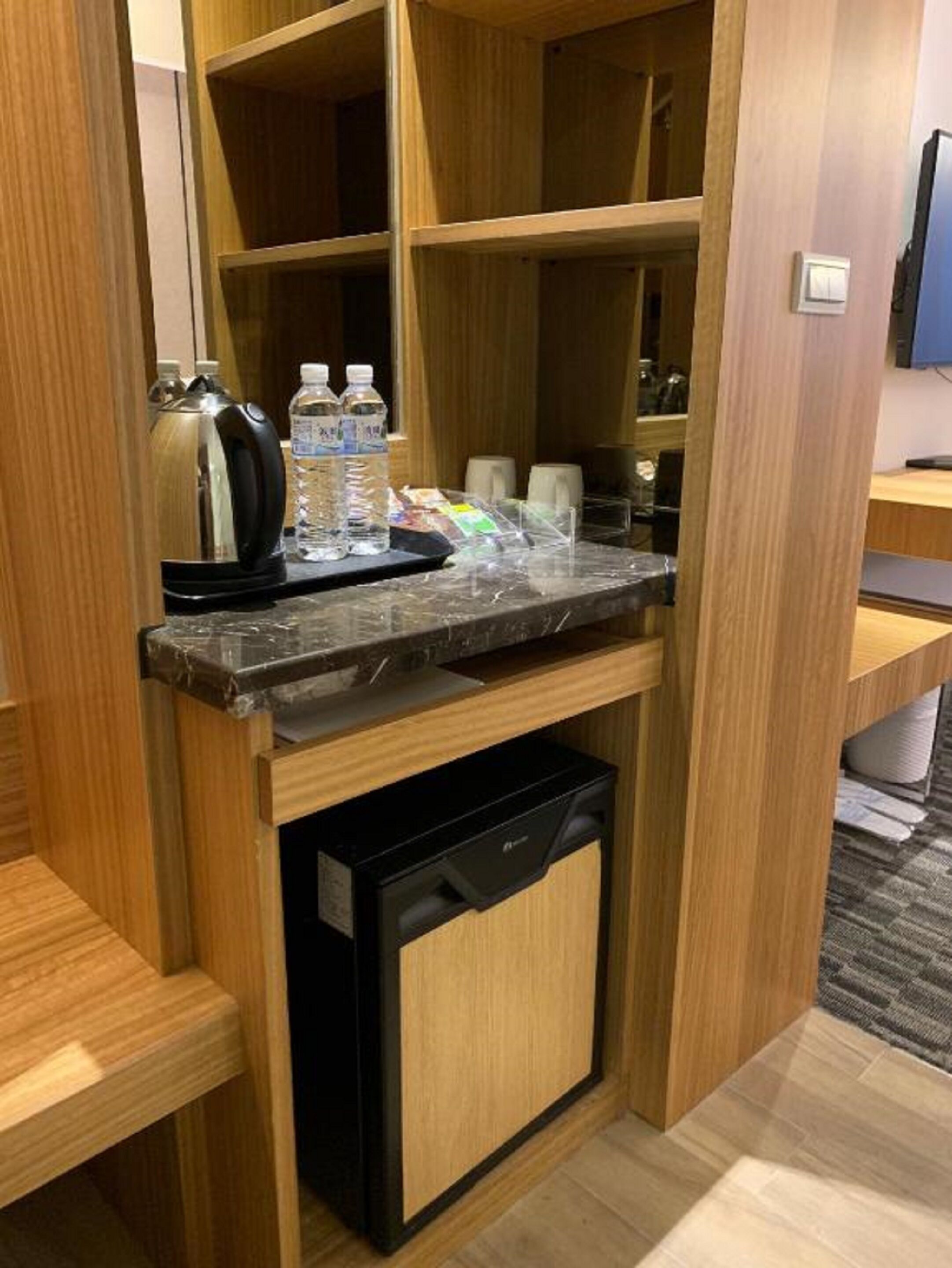 double room | minibar, in-room safe, desk, blackout curtains