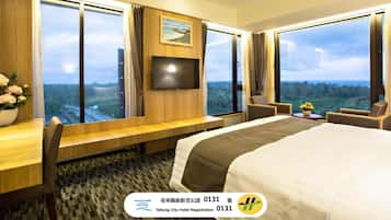 Minibar, in-room safe, desk, blackout curtains