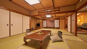 Superior Japanese Style 2-room Room with Bath, Non-Smoking | In-room safe, desk, free WiFi, bed sheets