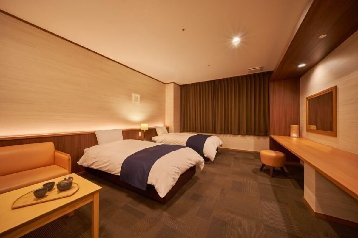 ตู้นิรภัยในห้องพัก, โต๊ะทำงาน, Wi-Fi ฟรี, ผ้าปูที่นอน
