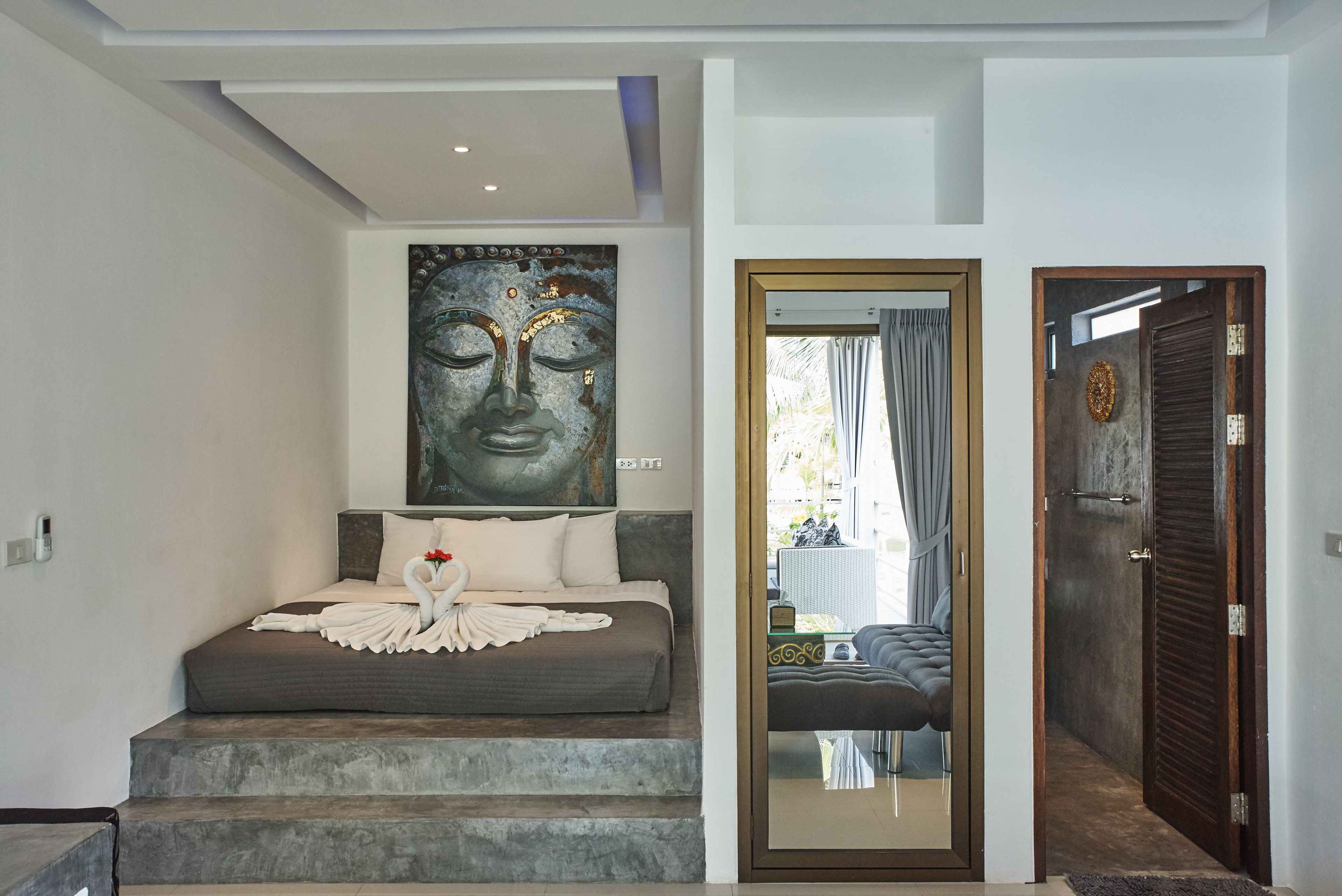 Standard Room | Premium bedding, pillow-top beds, minibar, in-room safe