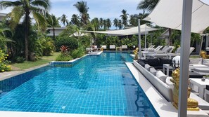 2 outdoor pools, open 8 AM to 9 PM, pool umbrellas, sun loungers - Coconutspalm Resort (Koh Samui)
