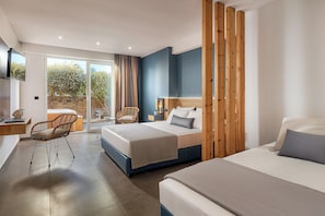 Superior Room with Outdoor Jacuzzi