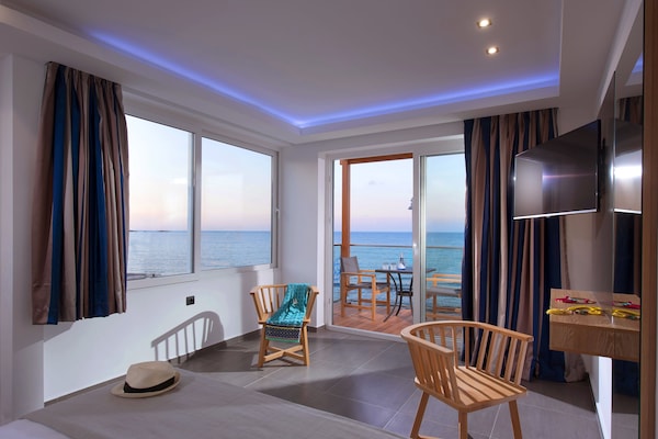 Deluxe Suite, Sea Facing