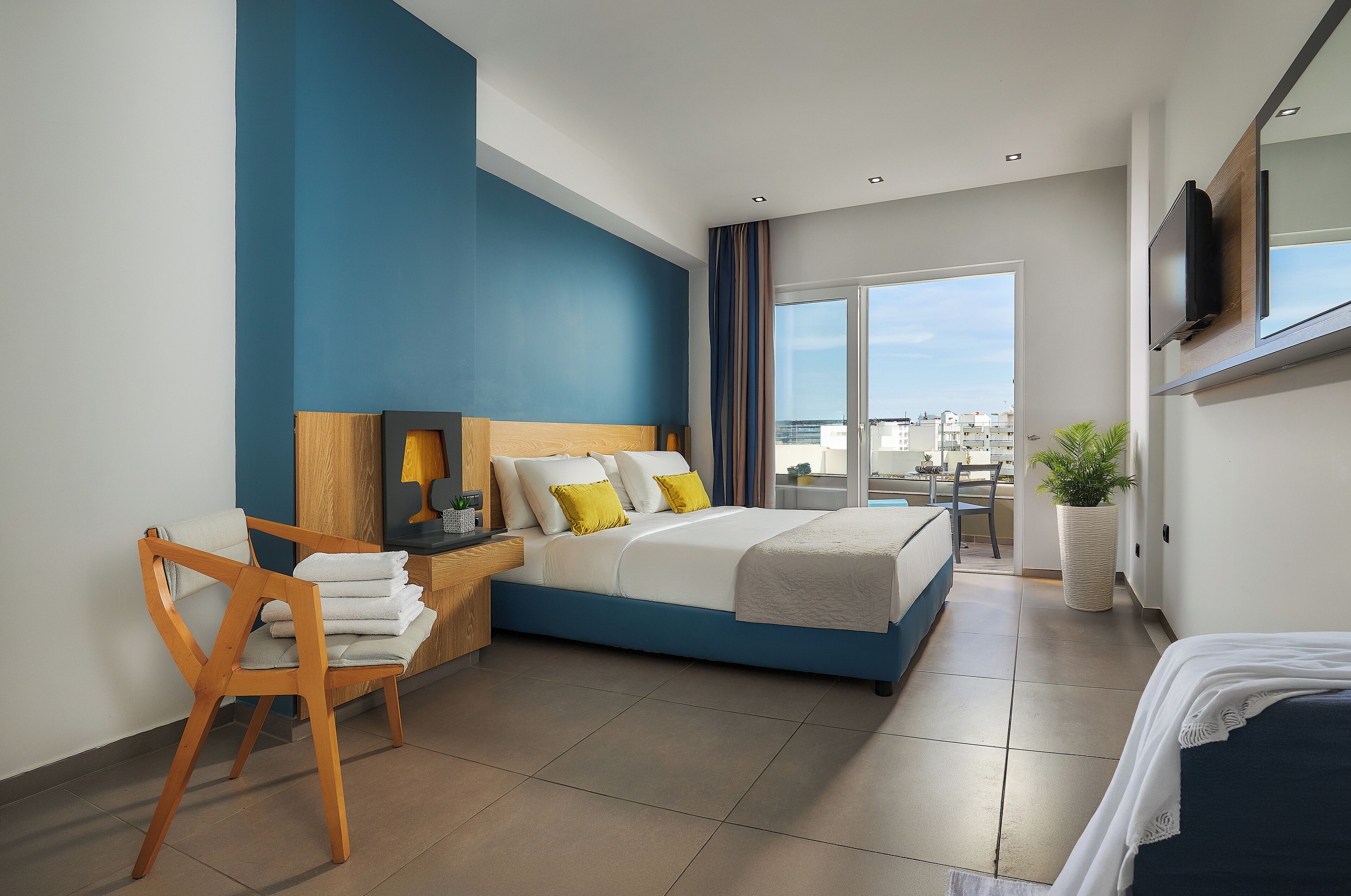 Double Room with Side Sea View | Allergikerbettwaren, Zimmersafe, Schreibtisch