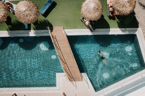 Seasonal outdoor pool, pool umbrellas, sun loungers
