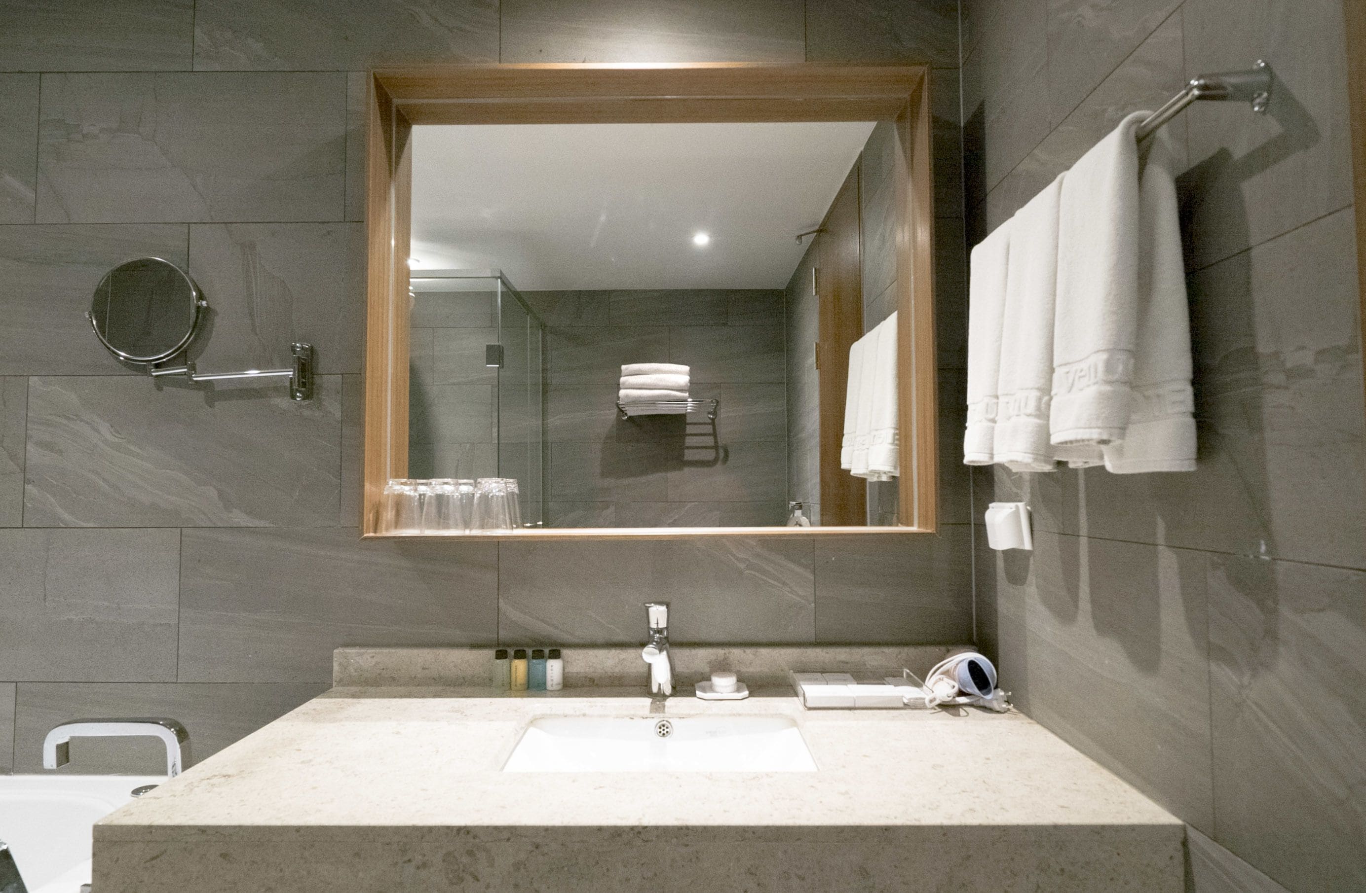 grand suite | bathroom | free toiletries, hair dryer, bathrobes, bidet
