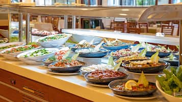 Desayuno buffet incluido todos los días