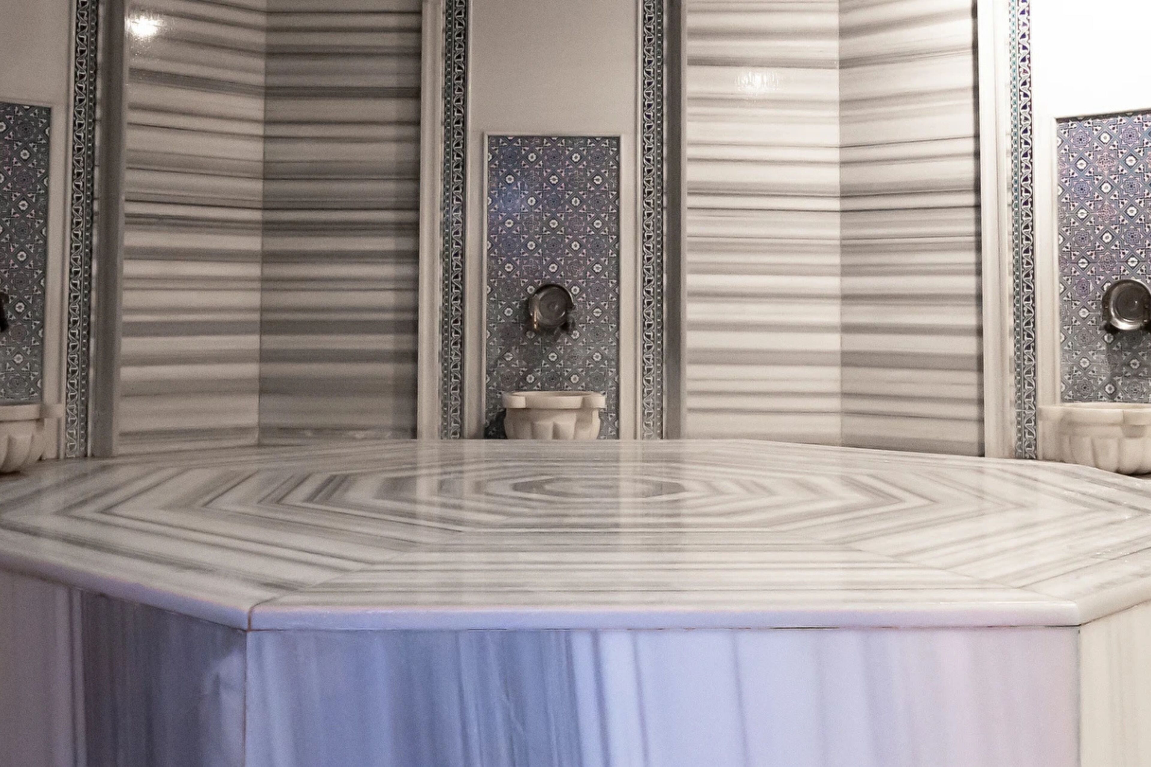 Sauna, baño de vapor, baño turco o hammam y tratamientos corporales 