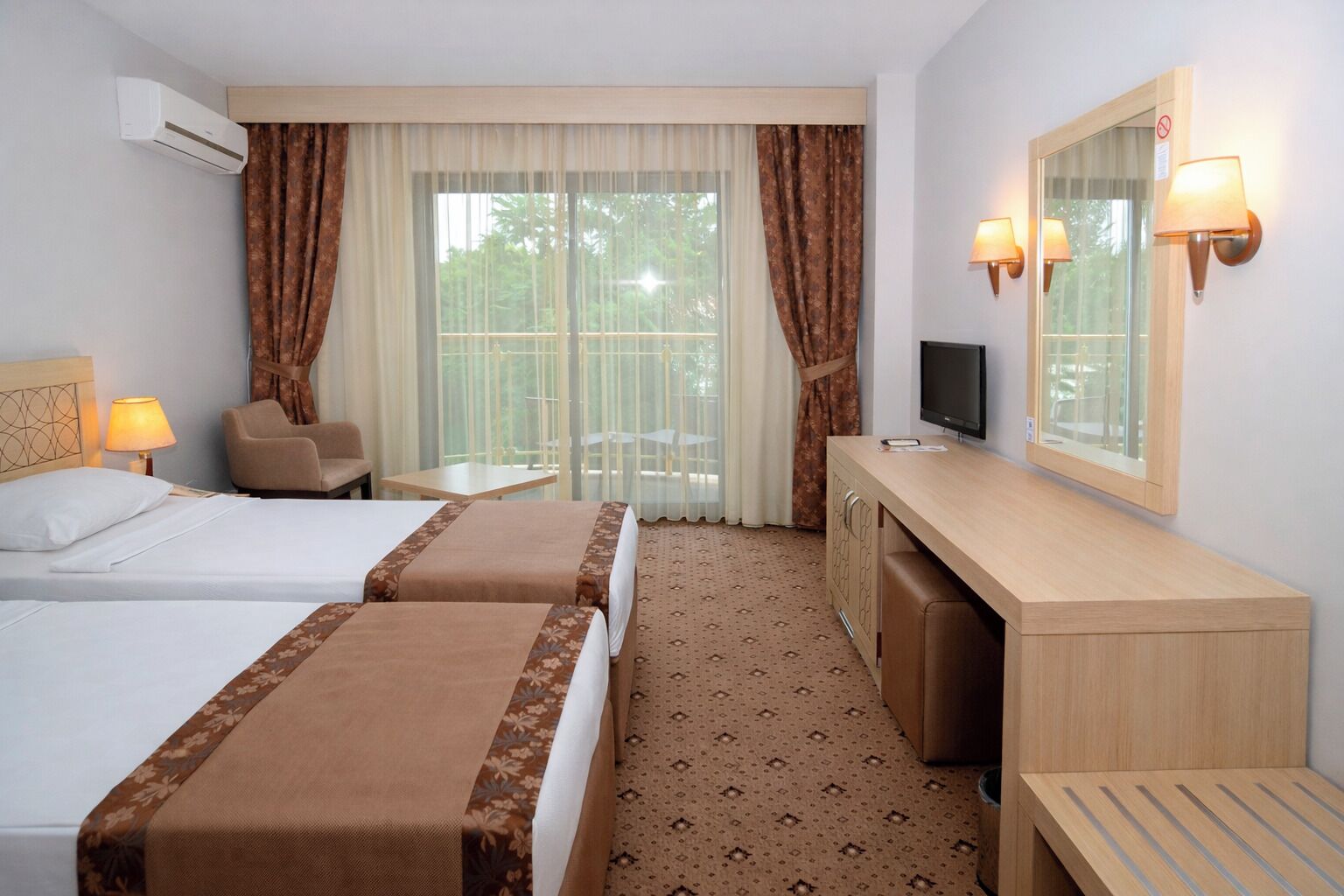 Chambre Standard Double ou avec lits jumeaux, balcon