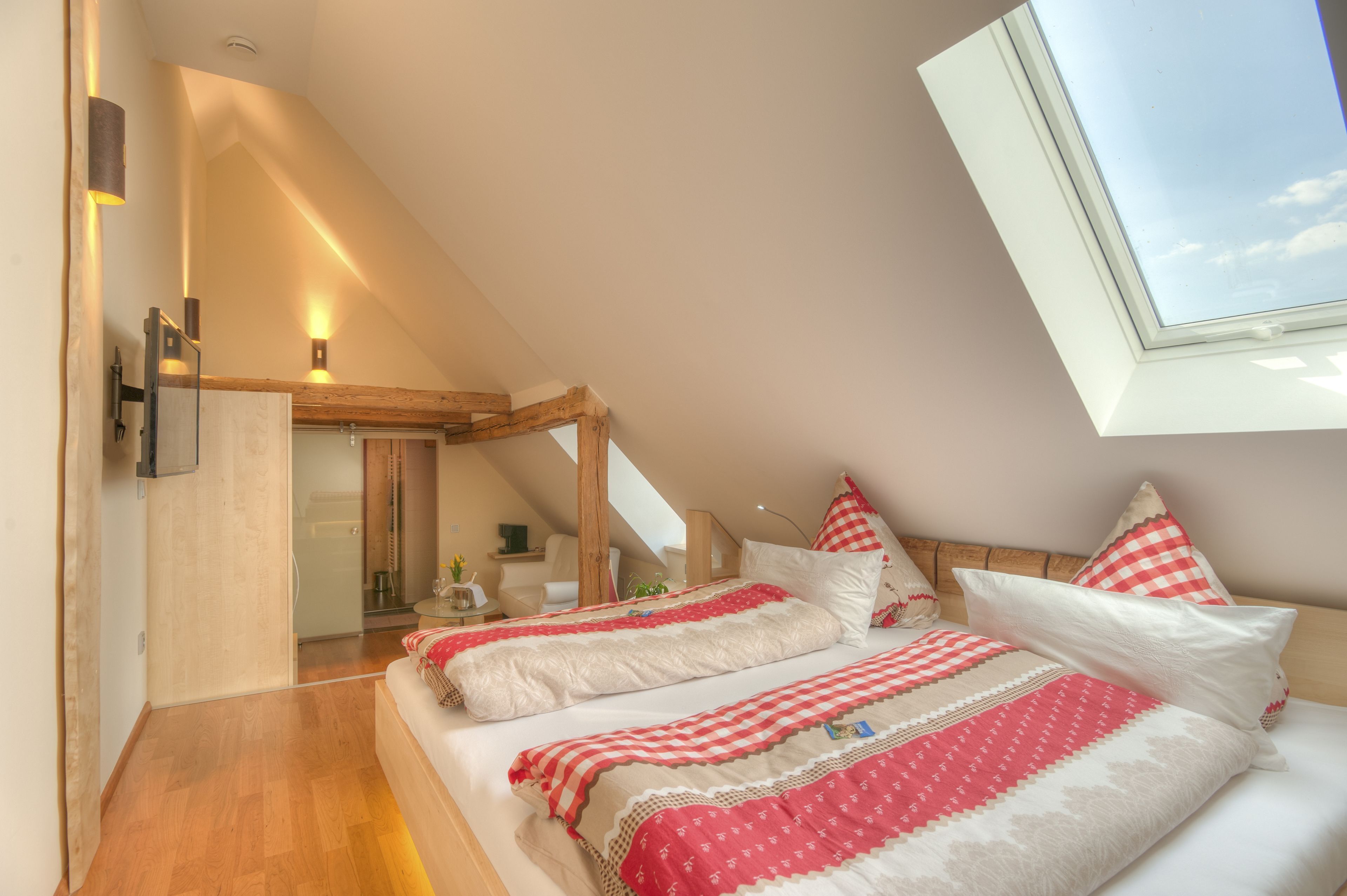 In-room safe, desk, free WiFi, bed sheets