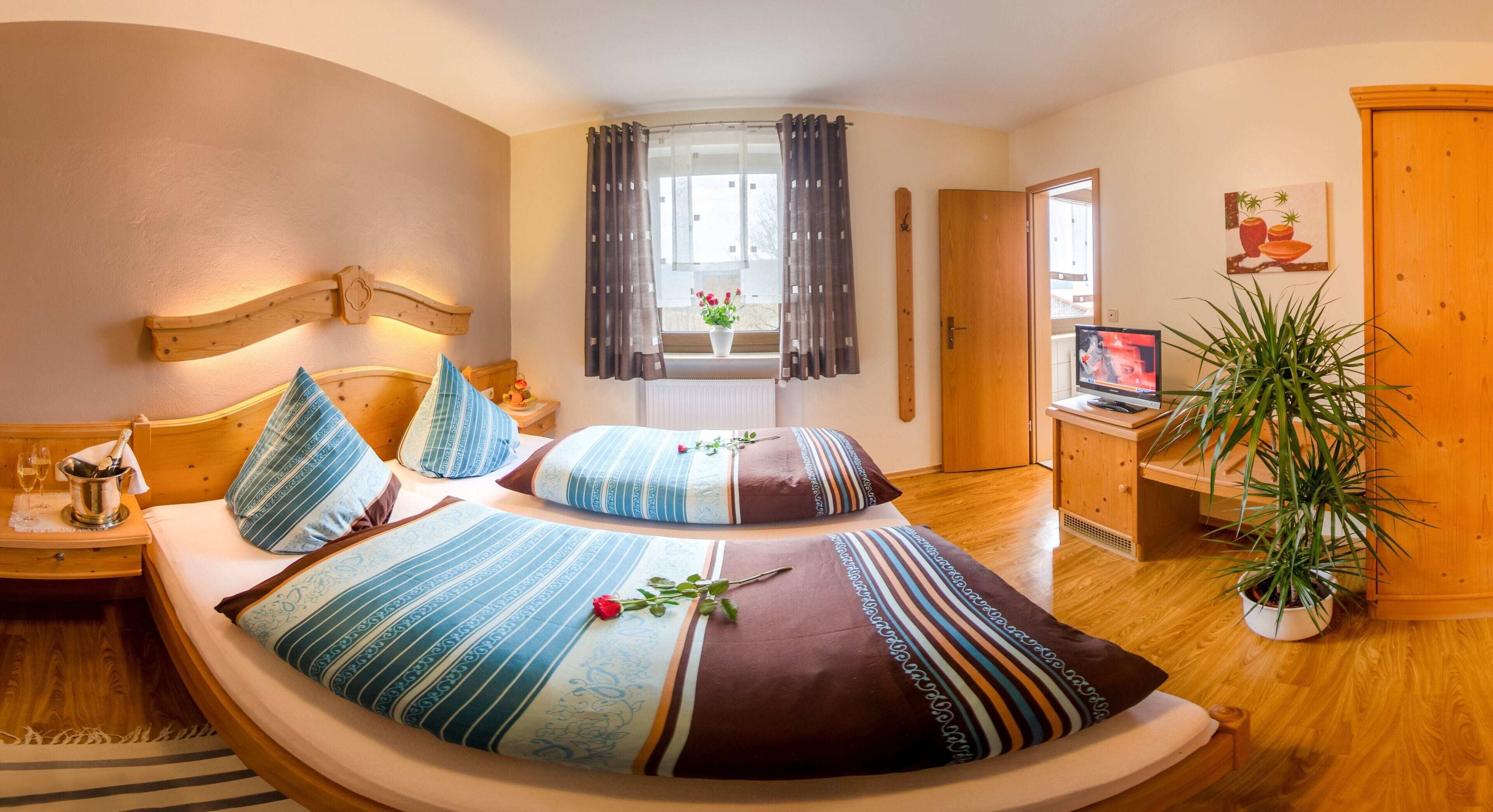 In-room safe, desk, free WiFi, bed sheets