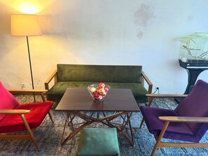 Lobby sitting area - Bookinn B&B (Vilnius)