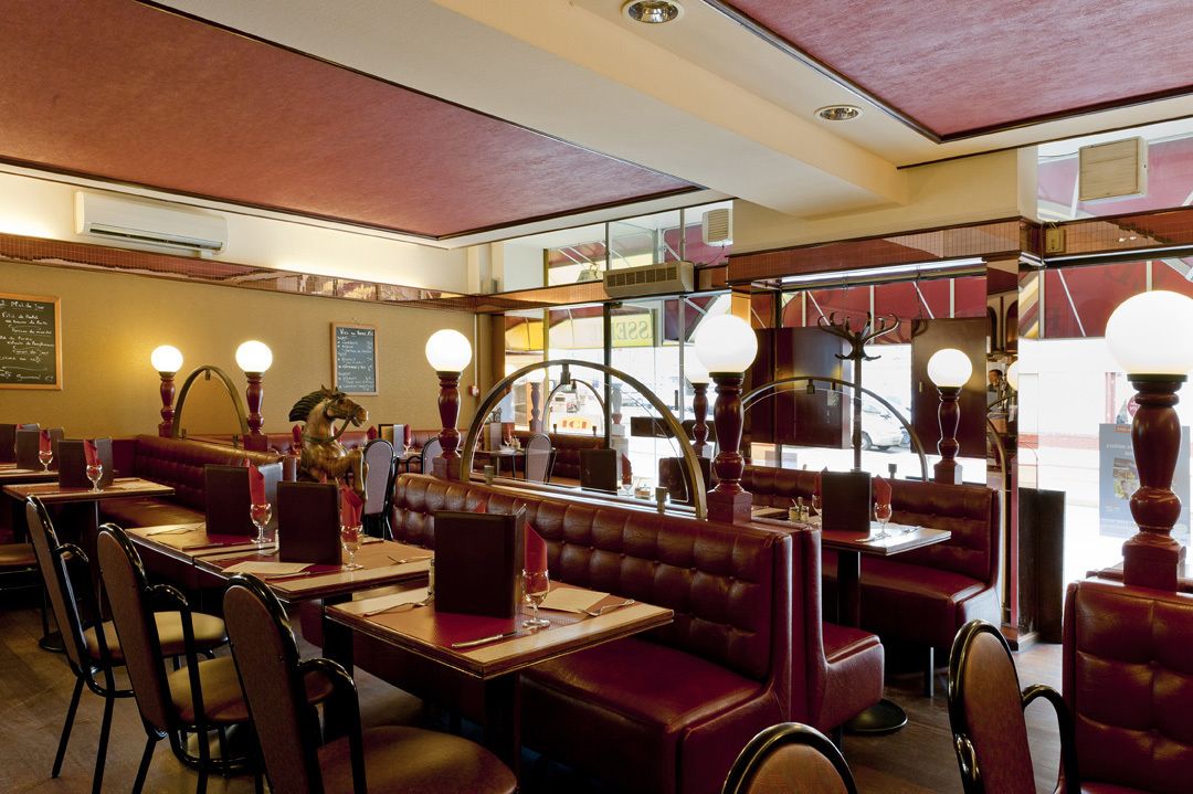 lunch and dinner served