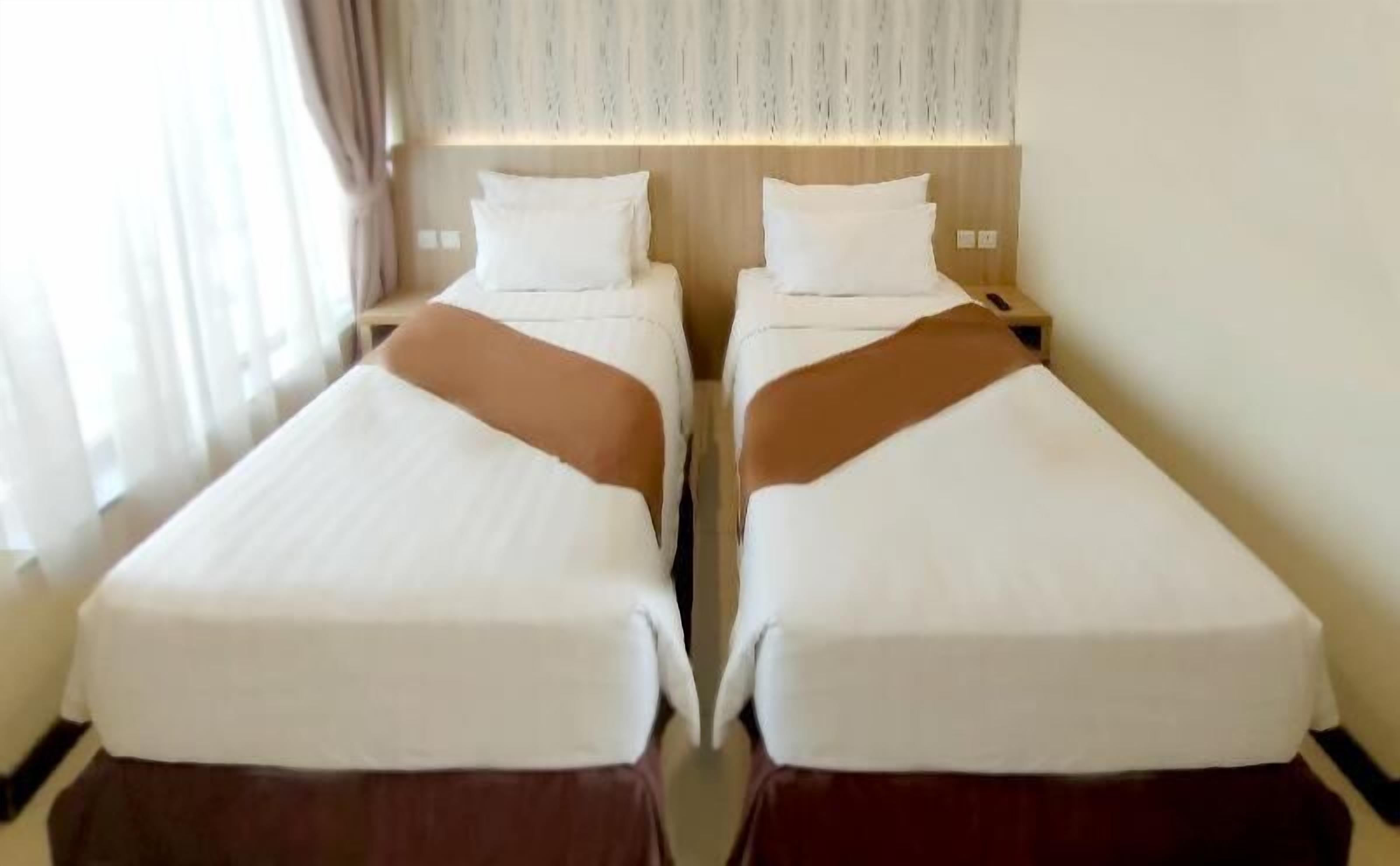 Premium bedding, in-room safe, desk, soundproofing