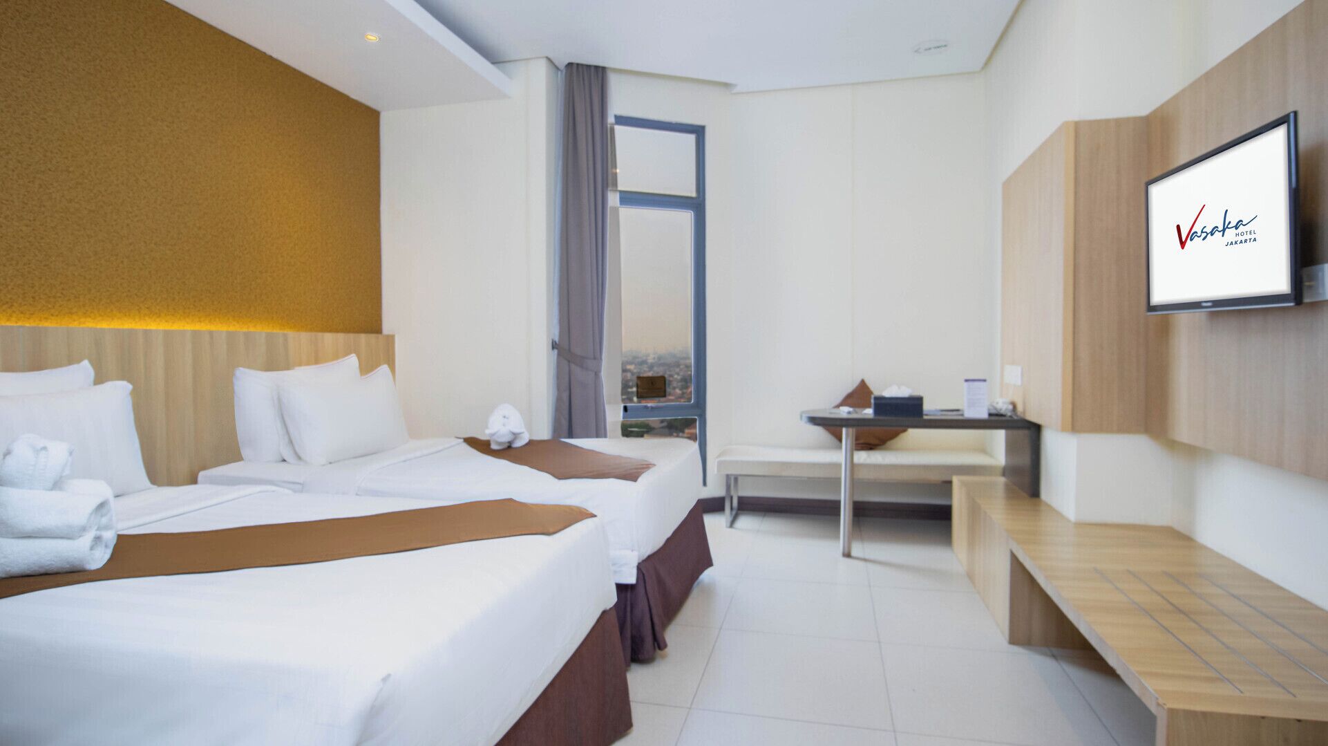 Premium bedding, in-room safe, desk, soundproofing