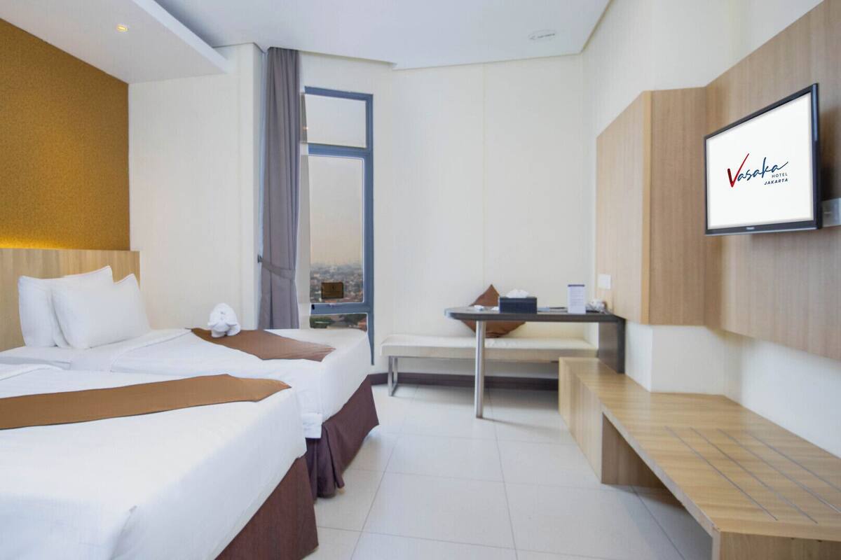 Premium bedding, in-room safe, desk, soundproofing