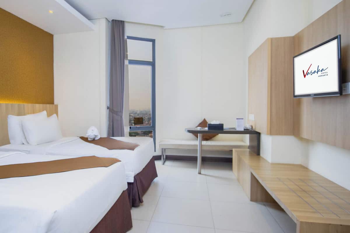 Premium bedding, in-room safe, desk, soundproofing