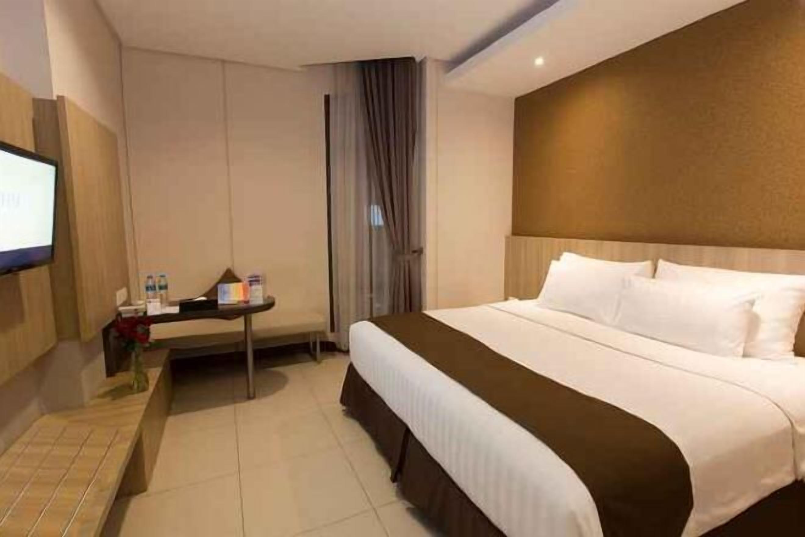 Literie de qualité supérieure, coffres-forts dans les chambres, bureau