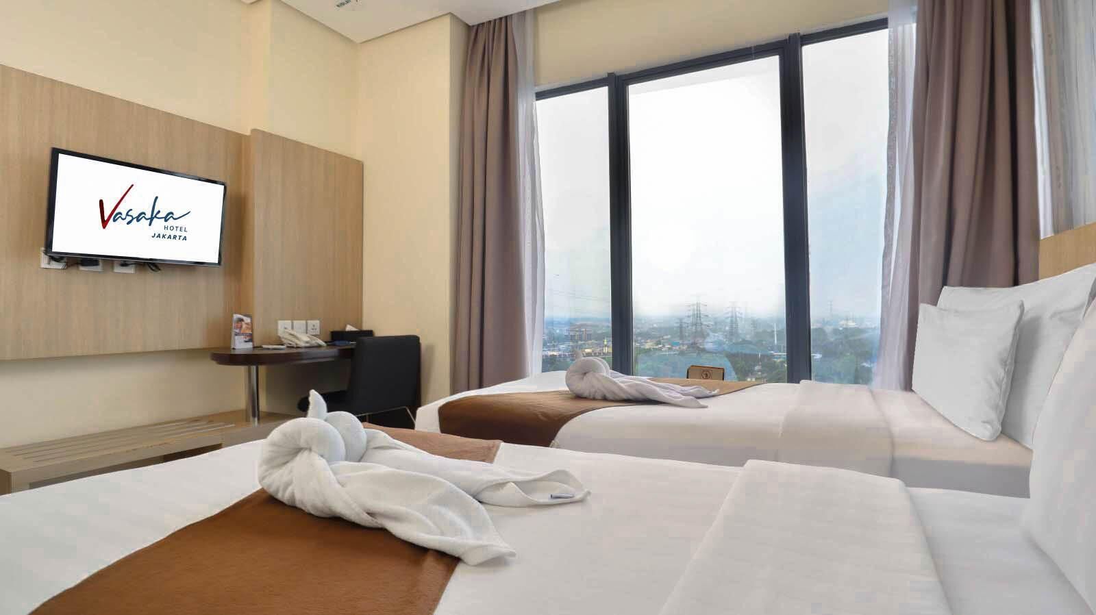 Premium bedding, in-room safe, desk, soundproofing