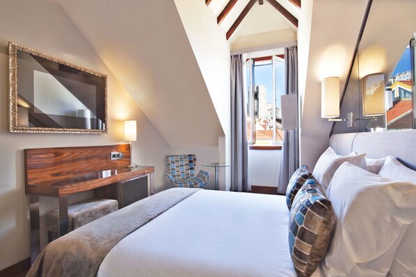 Minibar, in-room safe, desk, blackout drapes