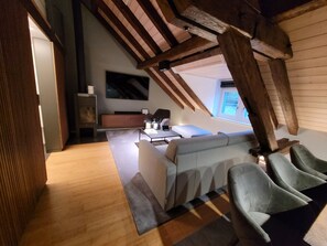 Leilighet – city, flere soverom, ikke-røyk, byutsikt | Oppholdsrom | Flatskjerm-TV